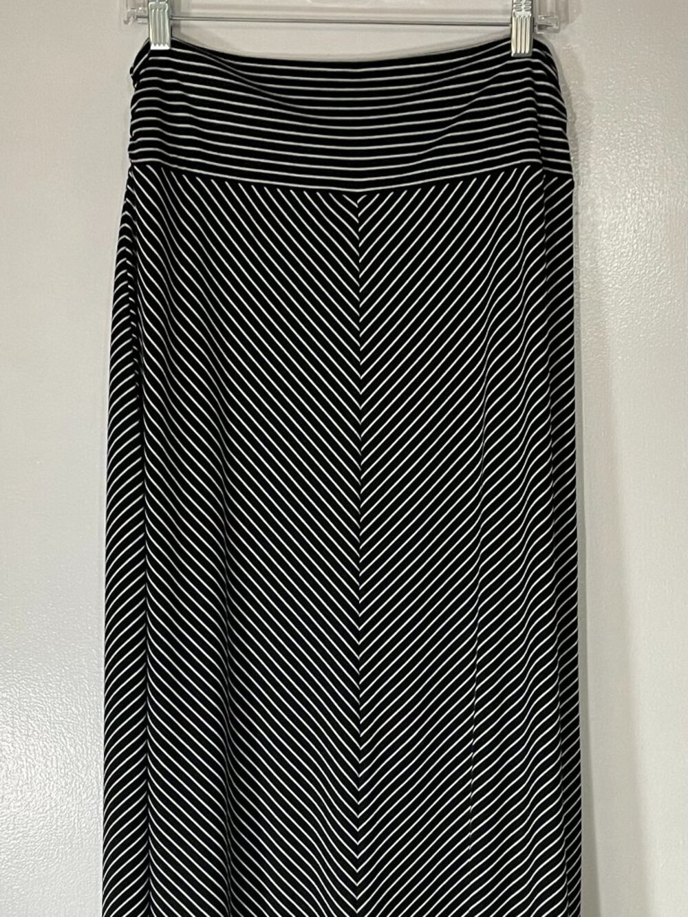 Faded Glory Women’s Long Black White Skirt Size M 8‑10 Fold Waist Jersey